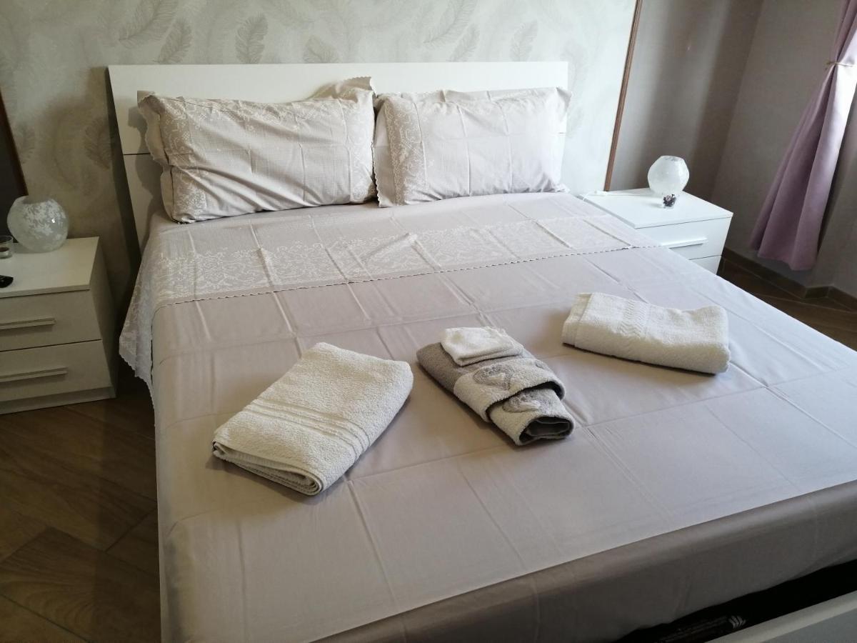 Due Torri Roma Guest House Exterior photo
